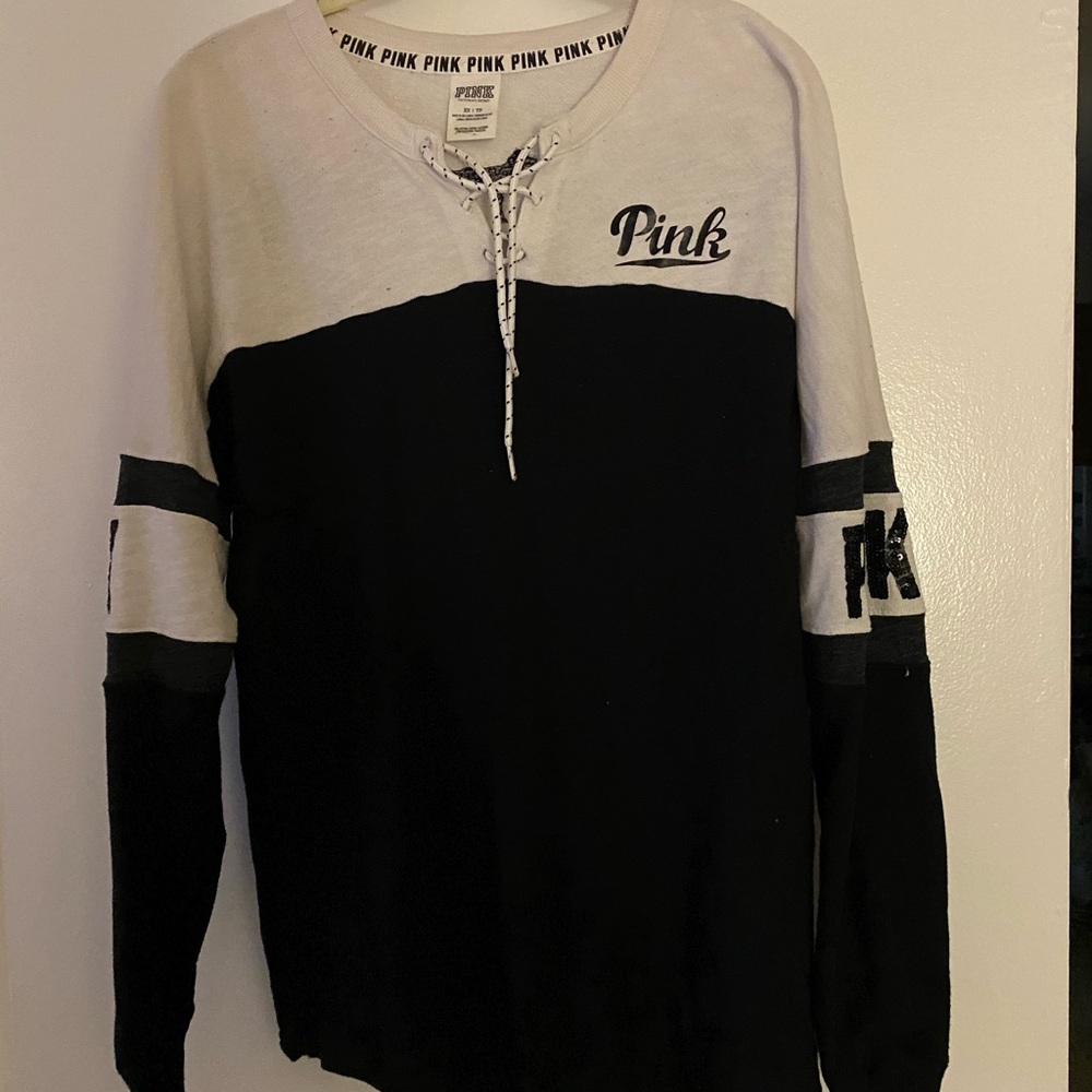 VS PINK Jersey sweatshirt.